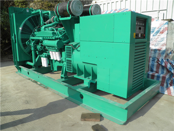 金堂出租发电机 发电机组厂家：柴油发电机组的控制屏的作用是什么？