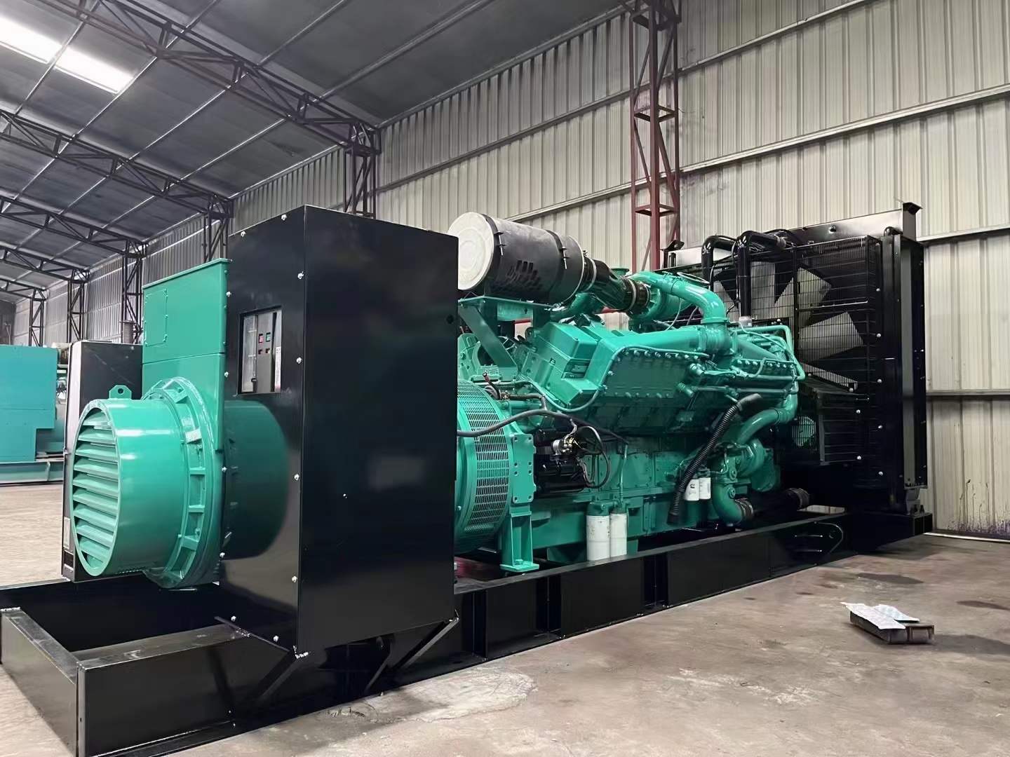 金堂如何降低 800kW 柴油发电机输出电流的波动？