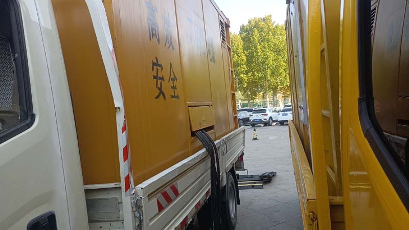 金堂如何判断柴油发电机组和UPS电源的切换时间是否符合要求？
