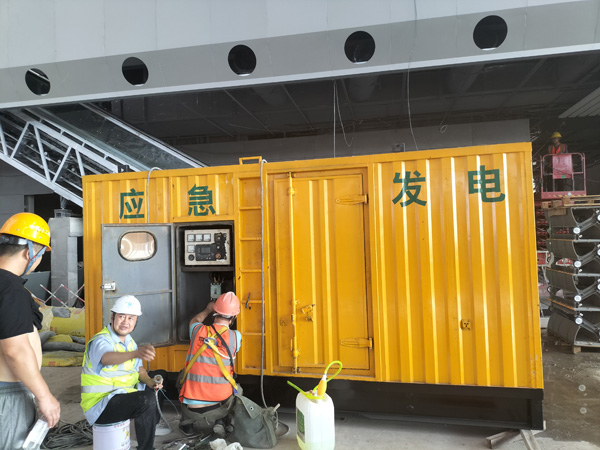 金堂怎样判断空气滤清器是否需要更换？